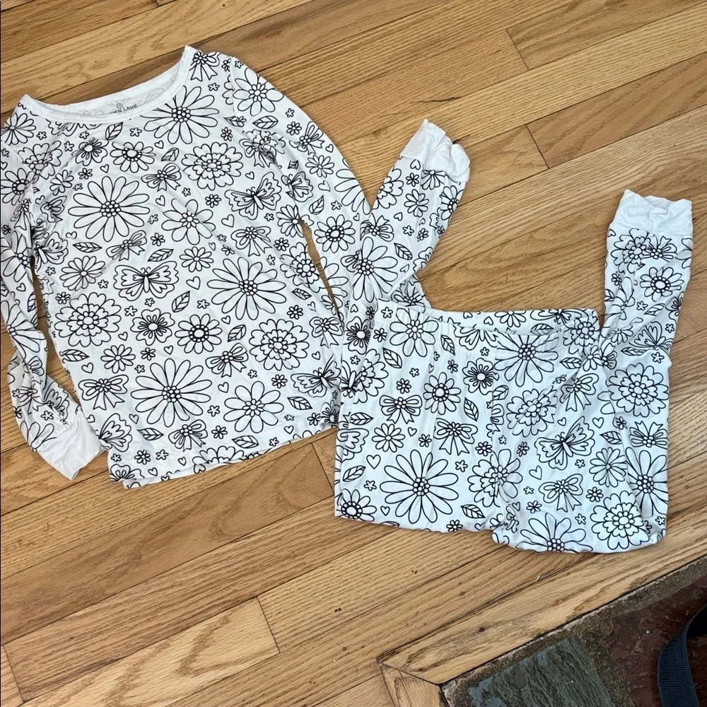 Caden Lane Color Me Pajama Two Piece Set in Floral Flutter Size 7/8 Bamboo